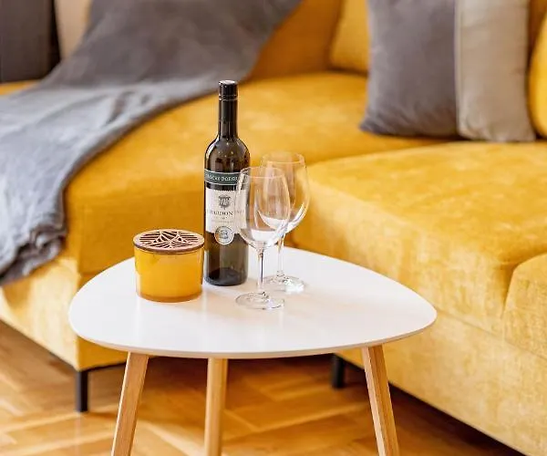 Veronika Apartman Trogir