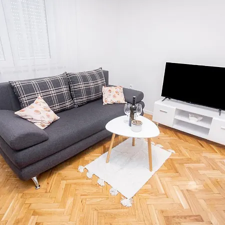 Veronika Apartment