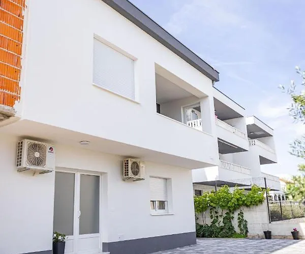 Veronika Apartment